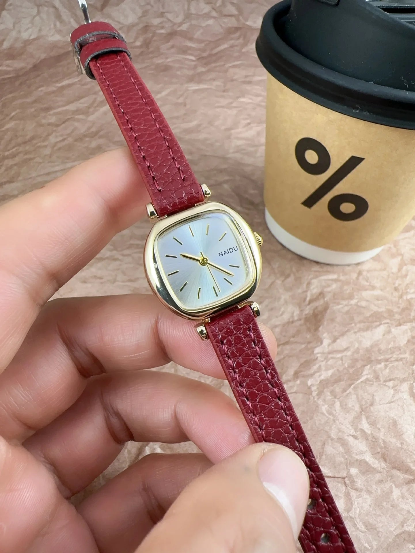 Hot Sale Women Watch Simple Small Dial Quartz Watches Luxury Ladies Gift Wristwatch Fashion Student Leather Strap Clock Relógio