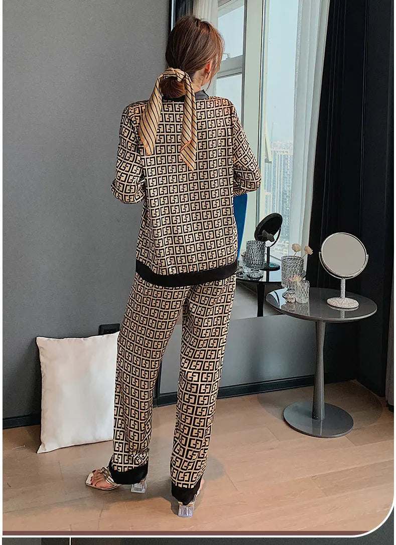 Frühling Neue Damen Eis Seide Pyjamas Homewear Set von Langarm Pyjamas Frauen Eis Seide Net Rot und Kragen Pyjamas homewear.