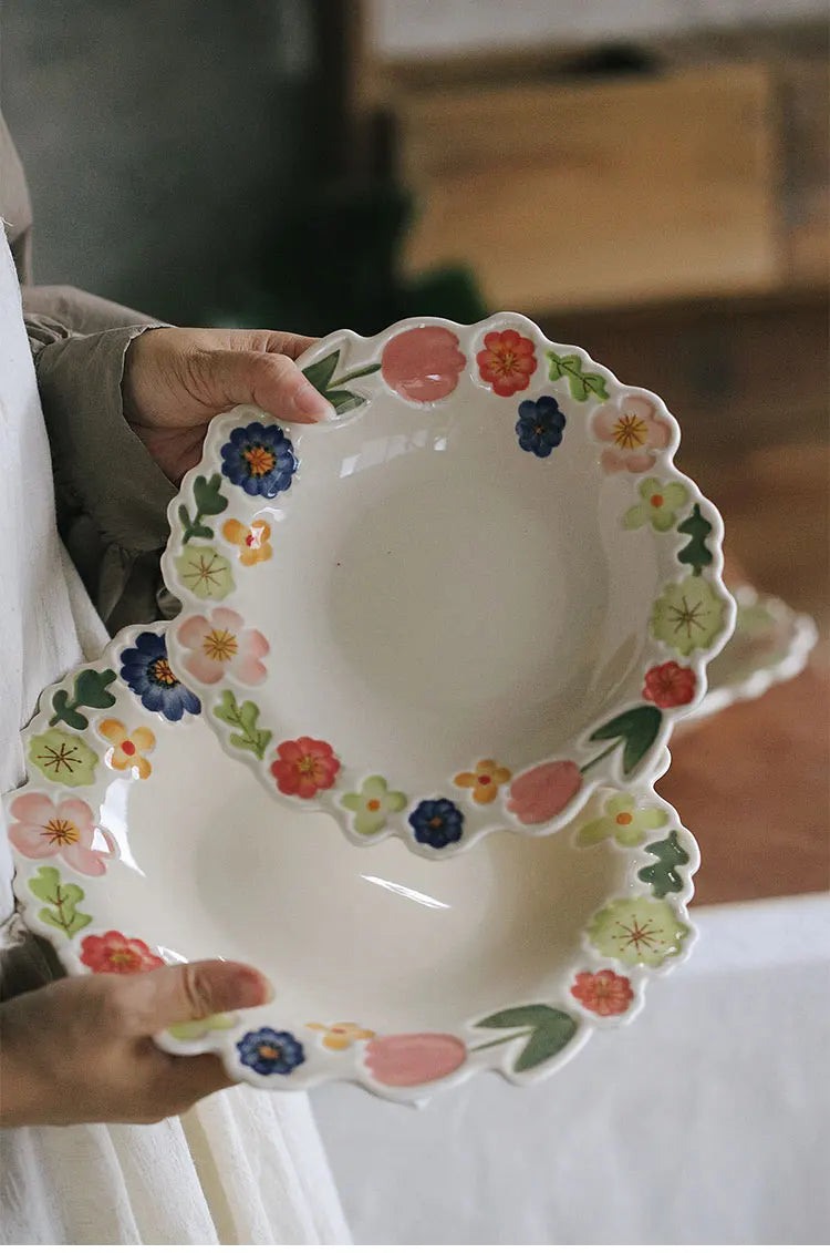 Floral Embossed Rim Soup Dessert Plate - Elegant Ceramic Appetizer Dish for Breakfast, Cafe Dining, Home Kitchen Tableware Set.