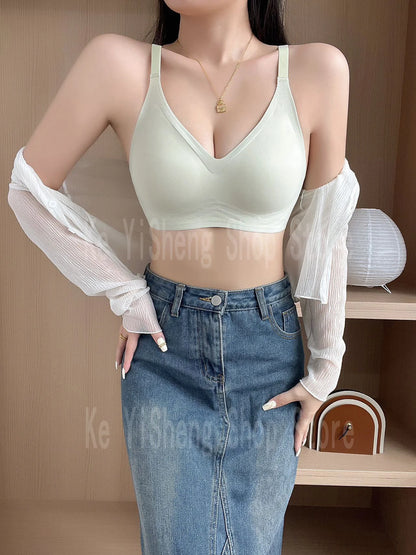 Small breast seamless bra Women's small breast push-up comfortable non-underwire soft support closed breast bra.