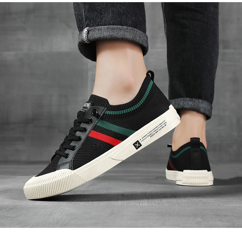 New Men's Breathable Comfortable Indoor Training Shoes with Soft Lightweight Sneakers Mesh Fashionable Minimalist Running Shoes.