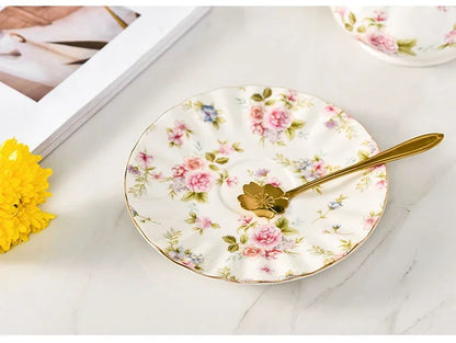 Tea Set Ceramic Coffee Cup Suit British Style High-Grade Bone China Golden edge Tea Cup And Saucer With A Spoon.