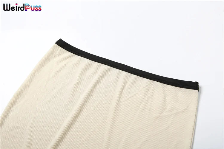 Weird Puss geripptes 2-teiliges Damen-Set, Polo-Ausschnitt, Knopf-Shorts, bauchfreie Tops + Miniröcke, passende Stretch-elegante Streetwear-Outfits.