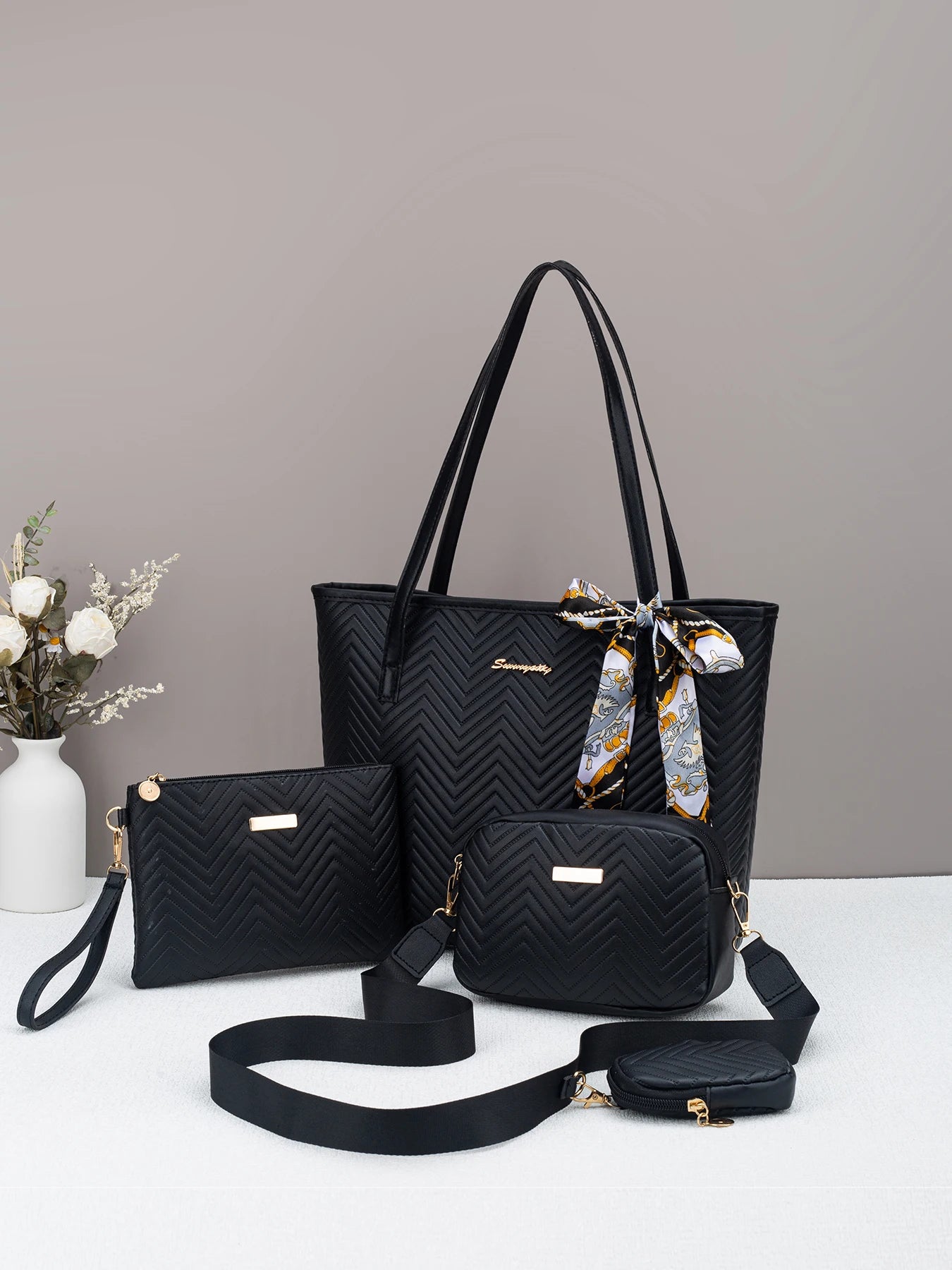 Wave pattern daily commuting large capacity tote bag handbag four piece set fashion trend personality change camera bag.