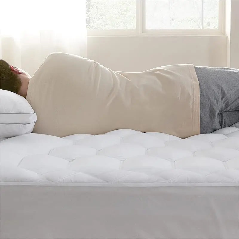 Cooling Quilted Fitted Mattress Pad Soft Noiseless Skin-friendly Bedspread Machine Washable Comfort  Mattress Protective Cover.