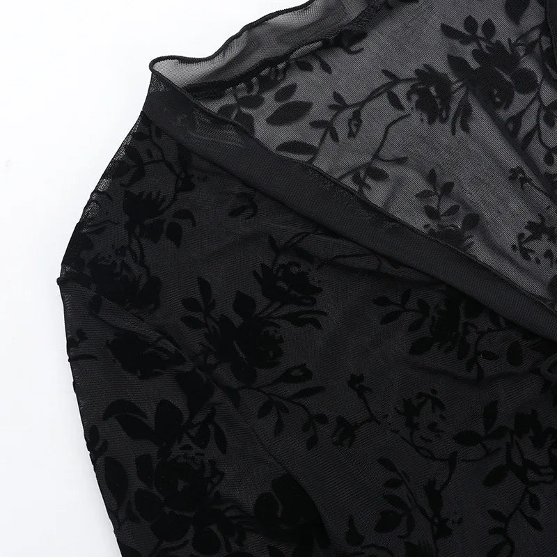 Autumn New Fashionable Chiffon Slim Fit Ruffle Trumpet Sleeve Shirt for Women.