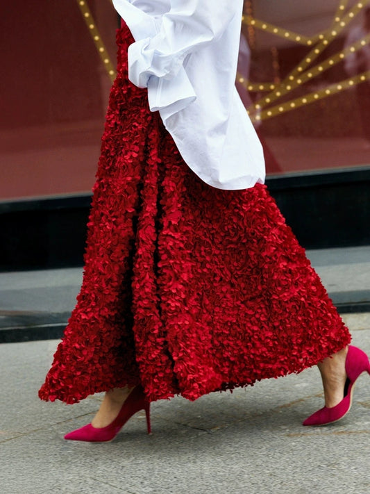 Light Luxury Evening Skirt Autumn Winter Women's Slim Fit Loose Warm Embroidered Petal Side Split Design Temperament Skirt New.