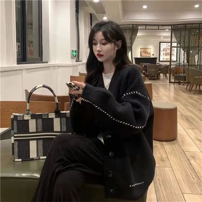 Women's Sweater Coat In Autumn and Winter V-neck Sweaters Jacket To Keep Warm and Loose Wild Academic Style Chic Cardigan