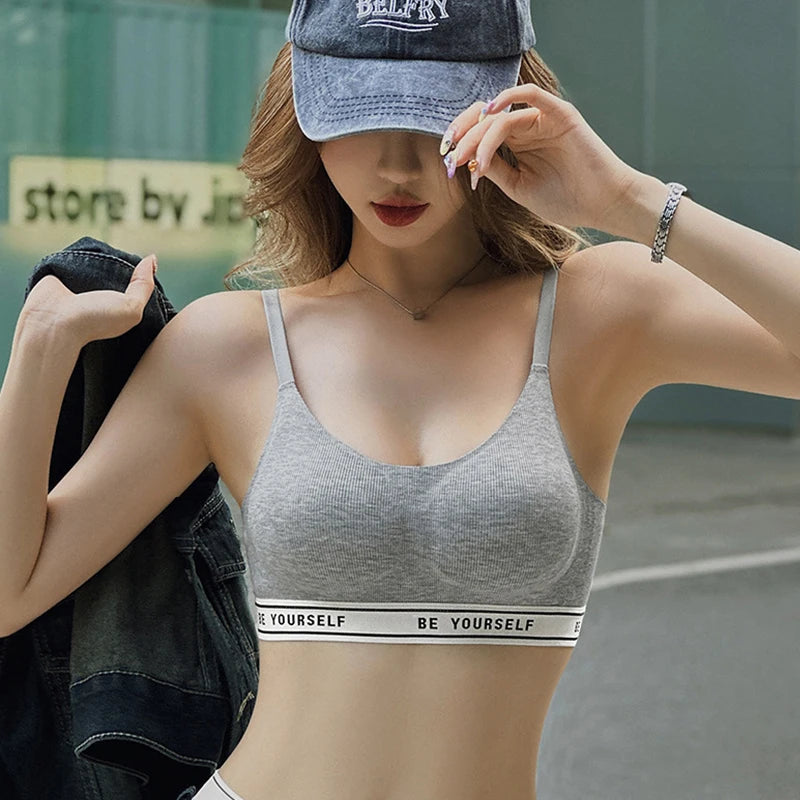 Women's Beautiful Back Sports Bra Elastic Sleeveless Vest Breathable Slim Crop Top with Adjustable Shoulder Straps.