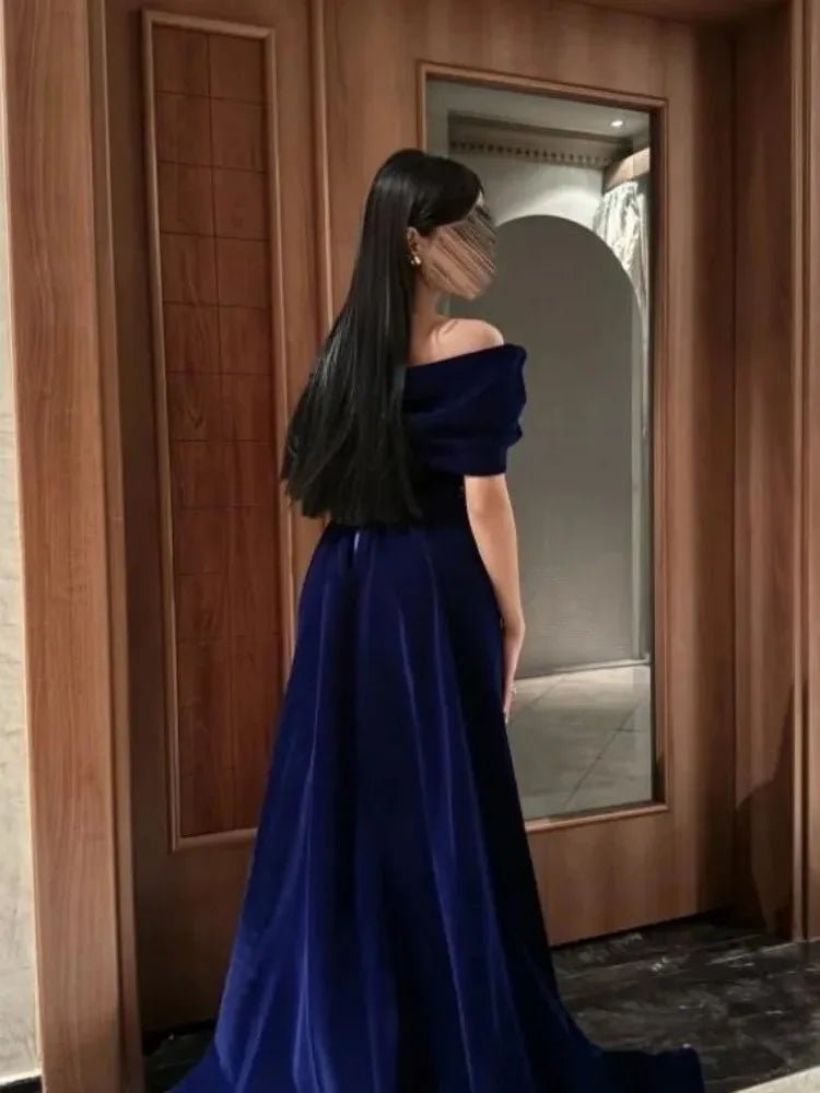 Glänzende marineblaue Ballkleider, schulterfrei, Samt, herzförmig, bodenlang, formelles Abendkleid, Partykleid, Cocktailkleid.