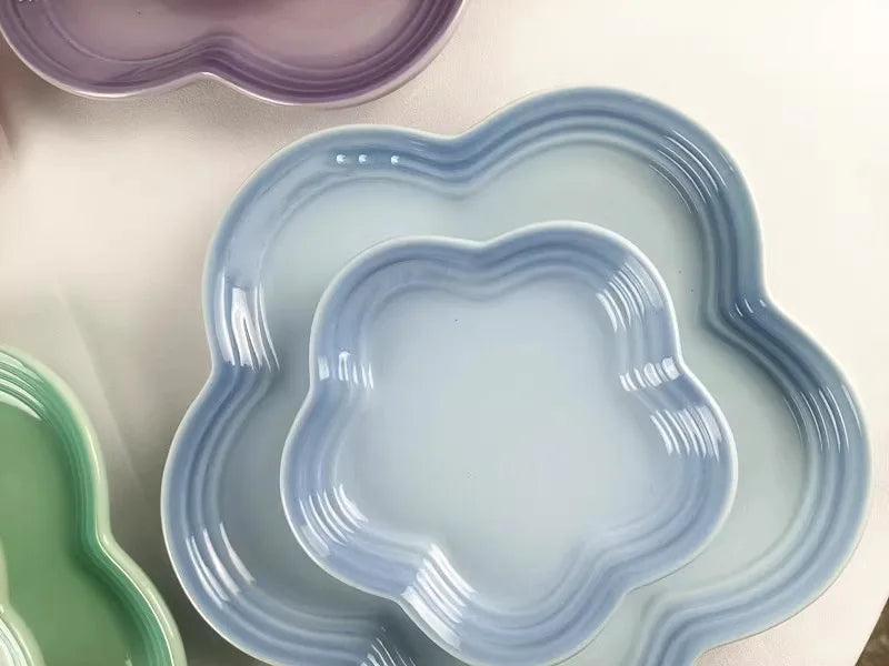Plum Blossom Plate Flower Shaped Flower Plate Fruit Plate Solid Color Fashion Home Plum Blossom Plate.