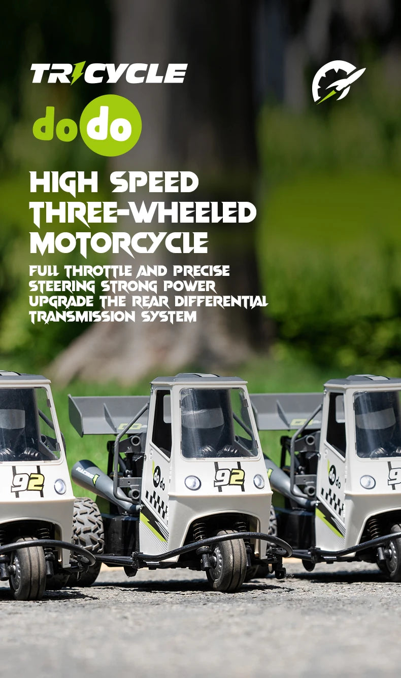 ZWN S810 Three Wheels RC Car With Lights Spray 2.4G Remote Control Electric High Speed Emulation Motorcycles Toys For Kids.