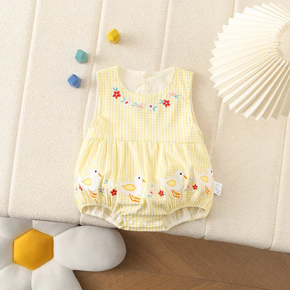 0–2 Jahre Neugeborene Kinder, bezaubernder Baby-Mädchen-Strampler aus Baumwollgaze, gelb kariert, bezauberndes besticktes Enten-Design – weich und süß.