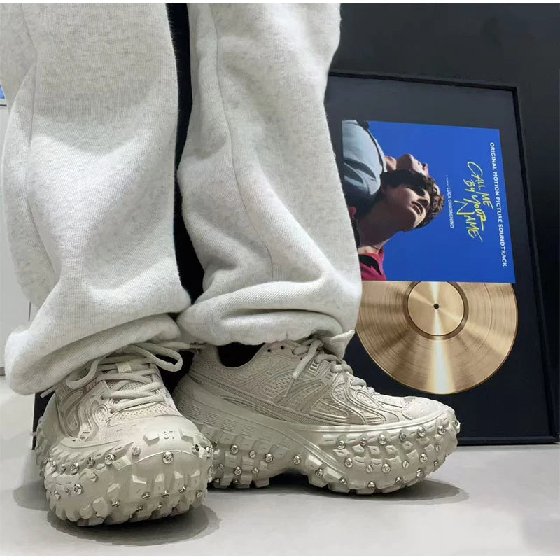 Fashion Brand Men's Or Women's Thick-soled Sports Shoes 2025 Spring New Rivet Design Couple Sports Shoes Breathable Casual Shoes.