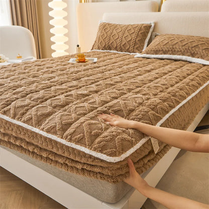 Milk Velvet Mixed With Cotton Home Bed Sheet Thickened Bed Cover Winter Velvet Mattress Coral Velvet Protective Bed Cover ZF606