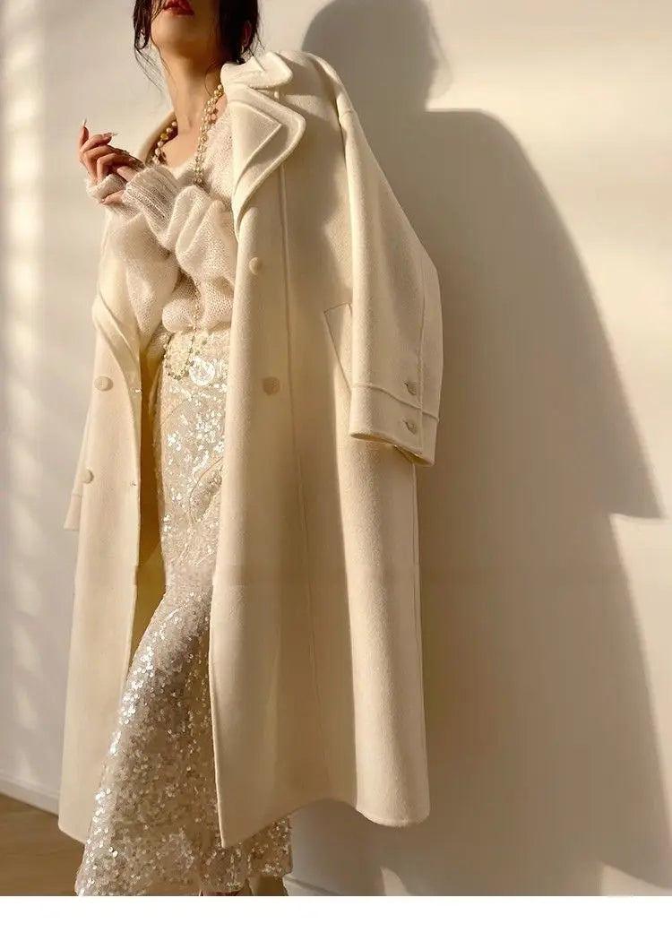 Weißer Mantel im französischen Stil, High-End-Temperament, Herbst-Winter, langer Wollmantel, 2025, neuer Damen-Wollmantel, modische lose Oberbekleidung.