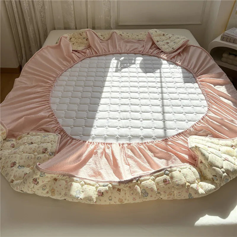 1pc Thicken Bed Cover Cartoon Print Bedspread Non-slip Mattress Protector Quilted Soft Bed Linen 매트리스 커버 (No Pillowcase).