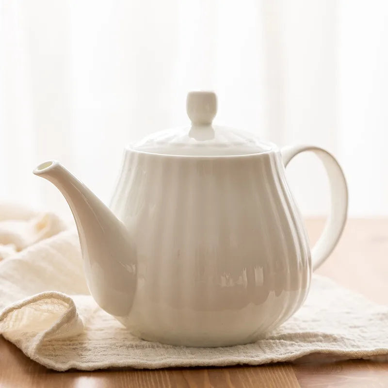 Bone China Coffee Pot Office Teapot Ceramic Large Capacity Tea Pot with Filter Creative Household Simple Handmade White Kettle.