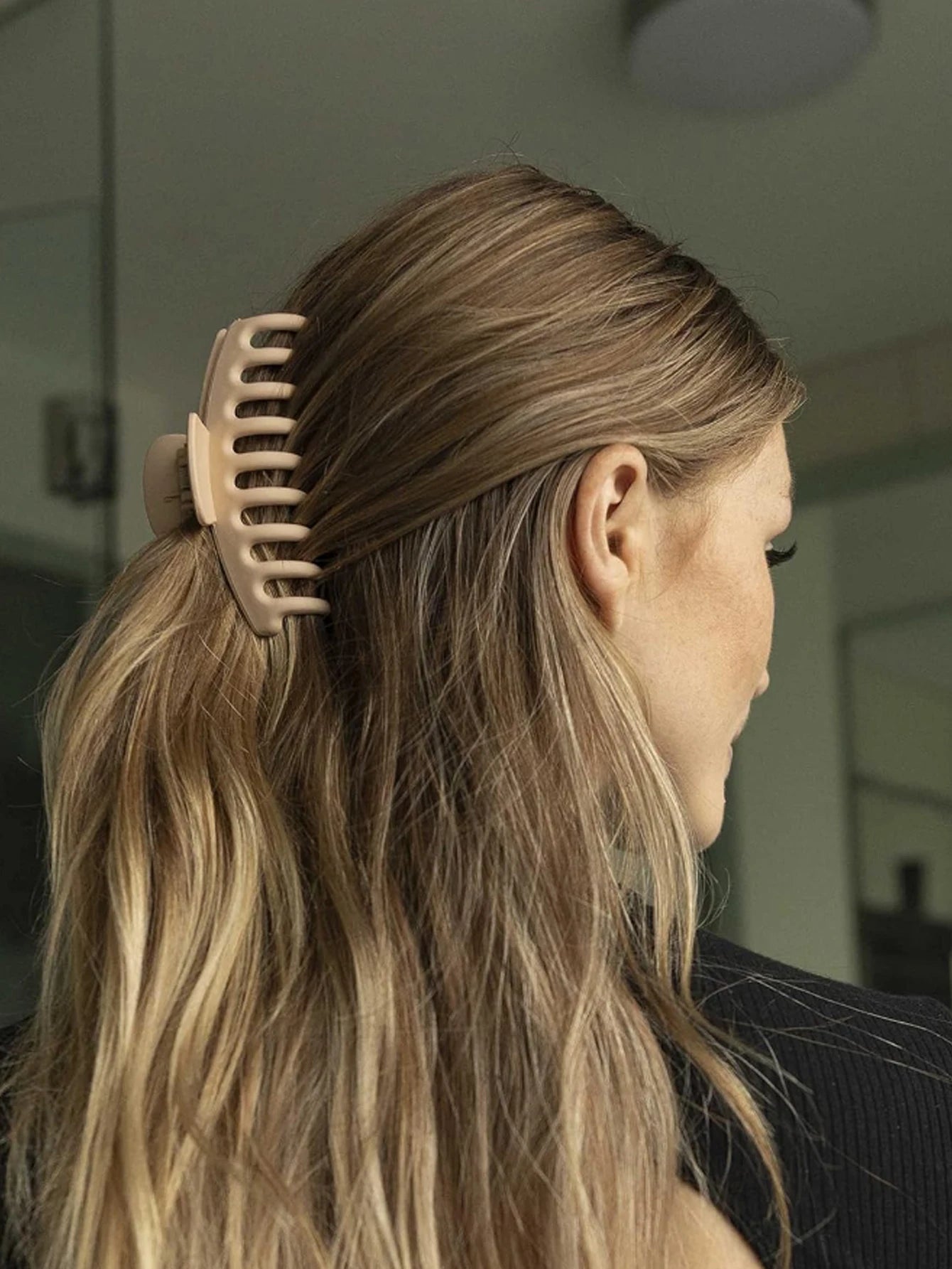 Brown Hair Accessories for Woman Set Ponytail Holders Variety Hair Clips Hair Scrunchies HairBands Scrunchy HairTies.