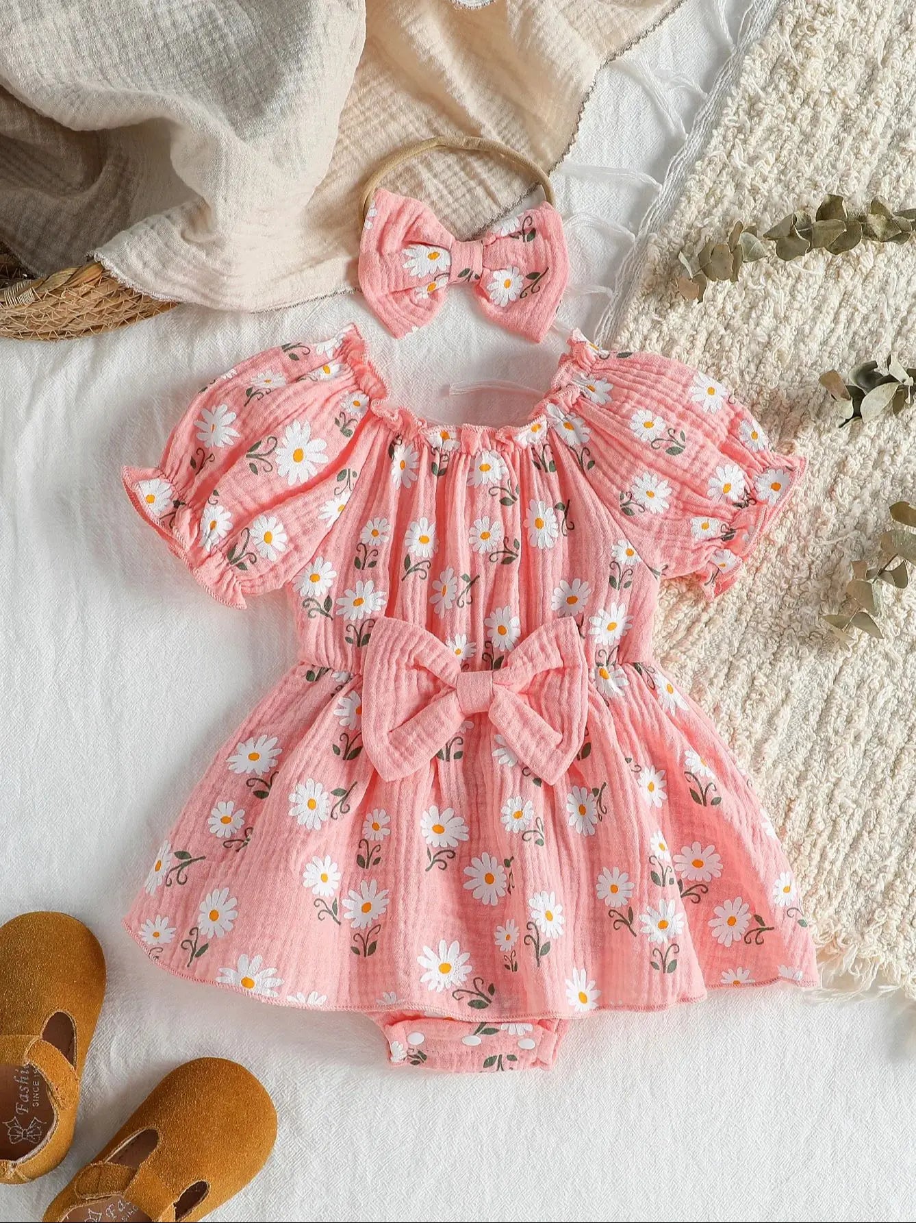 2Pcs Sommer Neugeborenen Weiche Baumwolle Rosa Baby Mädchen Strampler Kleid Daisy Print Kurzarm Overalls Kleidung Bodys + Stirnband.