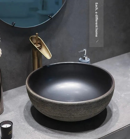Jingdezhen Keramikgefäßwaschbecken – handgefertigtes rustikales Schwarz- und Sandkunstwaschbecken mit Spritzschutz-Design für den Badezimmer-Waschtisch individuell anpassbar
