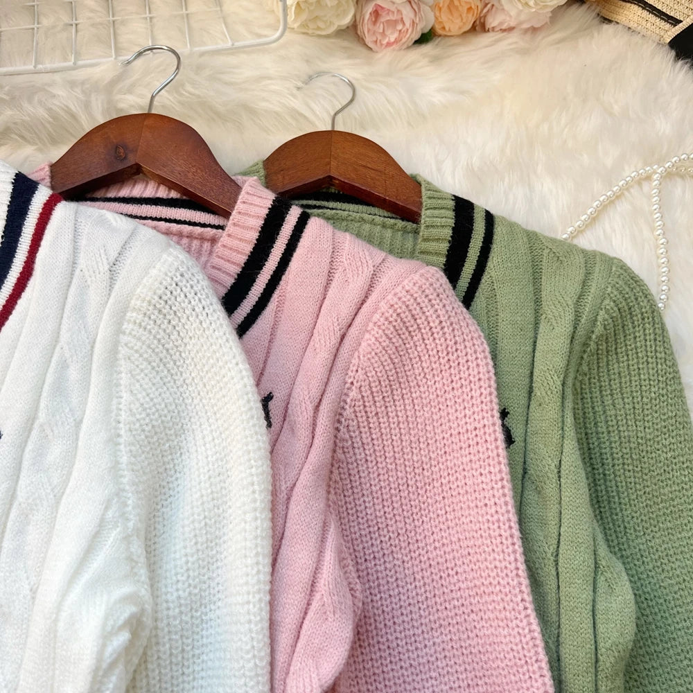 YuooMuoo Chic Fashion Knitted Tops 2025 Autumn Winter Y2K Embroidery Long Sleeve Lady Pullover Sweaters Streetwear Female Shirts.