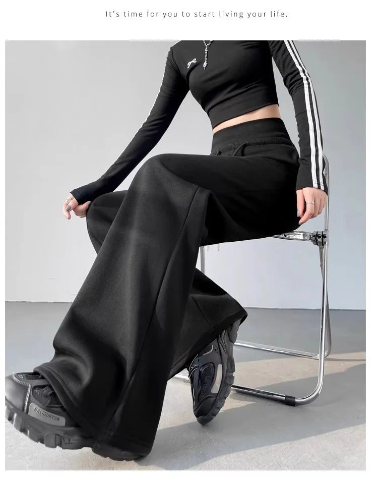 Graue Sporthose für Damen mit hoher Taille und lockerem, schlankem, geradem Bein und weitem Bein. Amerikanische Jogginghose..