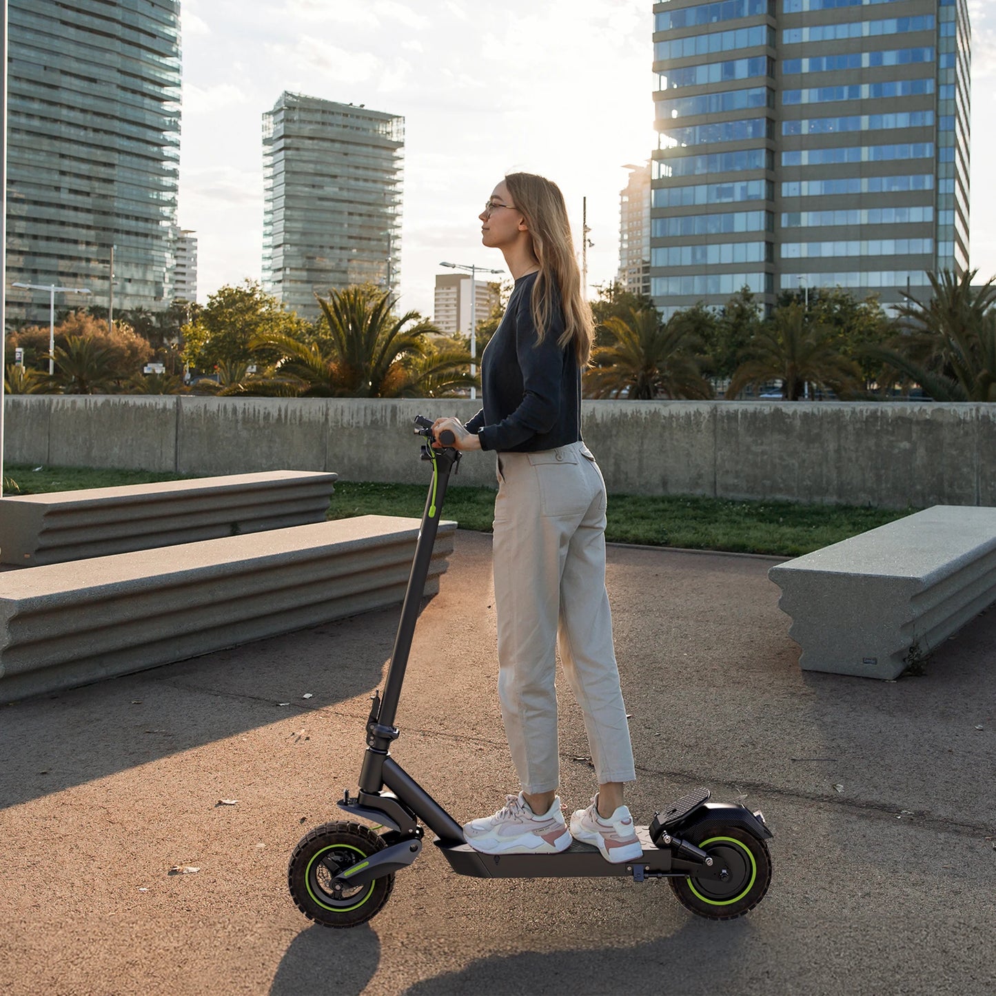 Isinwheel S10Max Foldable Adult Electric Scooter E-Scooter 45 KM/H Electric Kick Scooter 1000W Skateboards 48V 15Ah Kickboard.