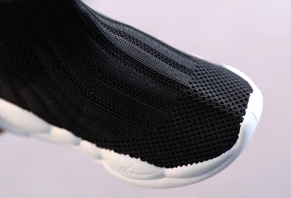 Kids Sock Shoes Knitted Fashion High Top Sneakers for Boys Girls Casual Sport Sock Sneakers 2-6 Years Children Tennis Shoes.