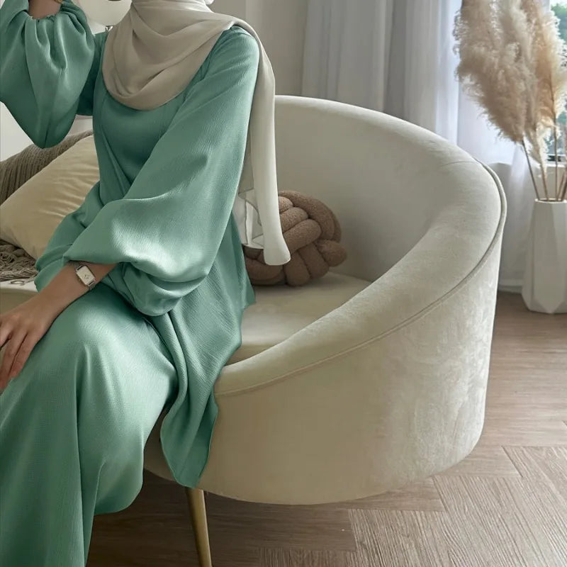 2-teiliges Saudi-Arabien muslimisches Damen-Abaya-Kleid aus Satin für Damen, Islam, Dubai, Urlaub, bescheidene Kleidung, 2024, elegante türkische Robe.