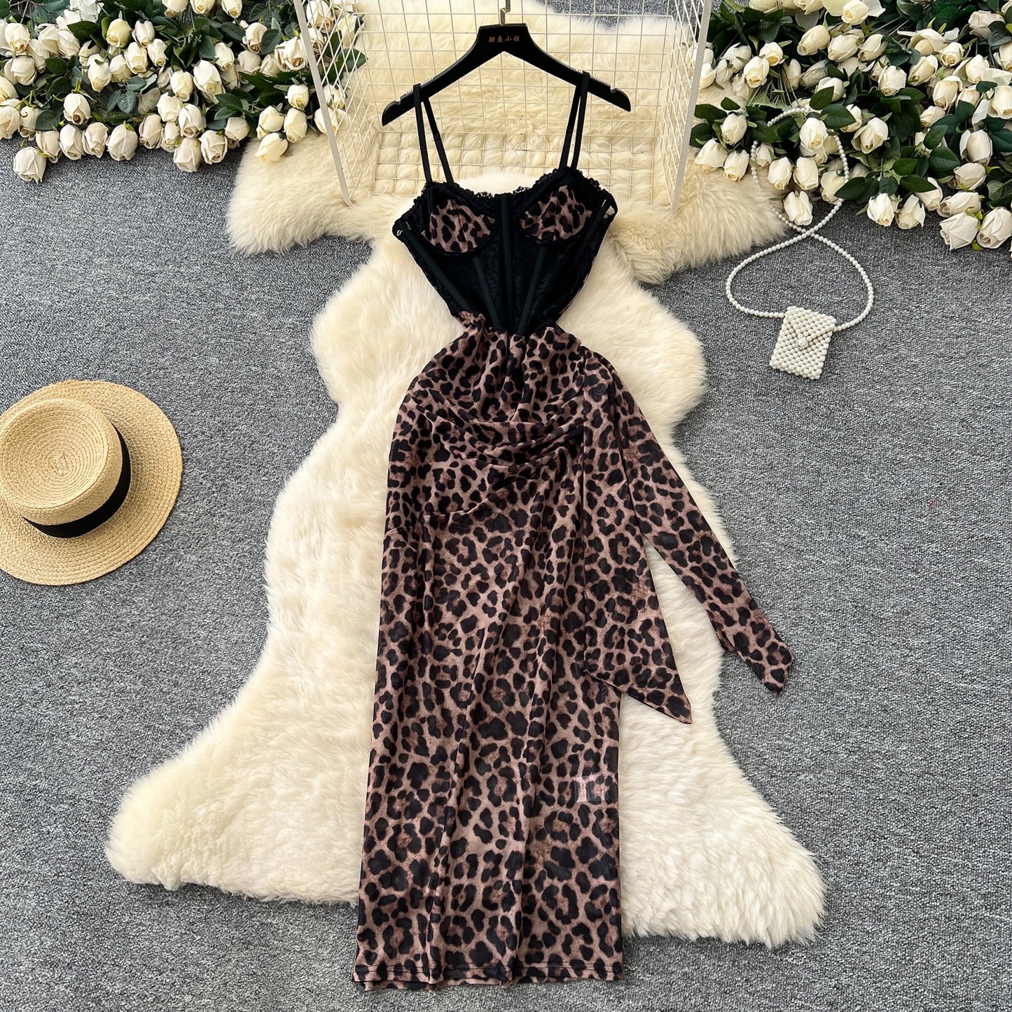 SINGREINY Sexy Party Langes Kleid Spaghettiträger Korsett Schlanke Spitze Patchwork Geraffte Mesh Rückenfrei 2025, Leopardenmuster Maxi-Sommerkleid.