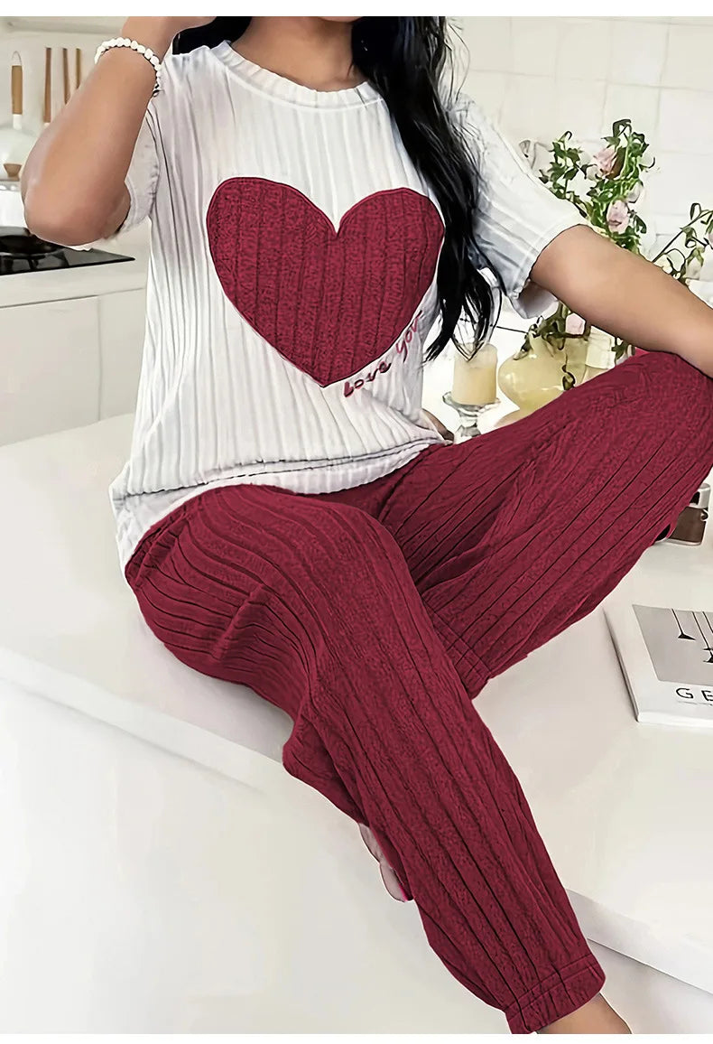 Autumn Winter Two-Piece Pajamas Set for Women Sleepwear Heart Print Round Neck Short Sleeve Long Pants Home Wear.