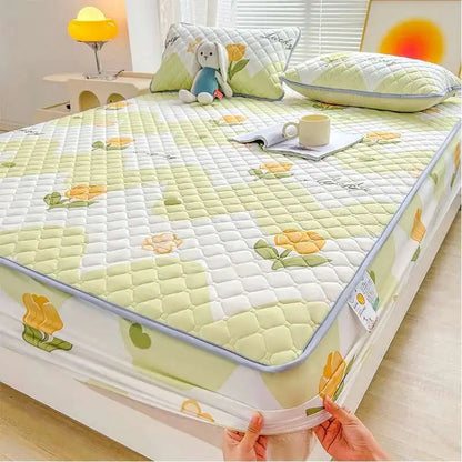 Quilted Mattress Cover 150x200cm - Thick Skin-Friendly Fitted Sheet, 매트리스커버 Breathable Bed Covers (Pillowcase Sold Separately)