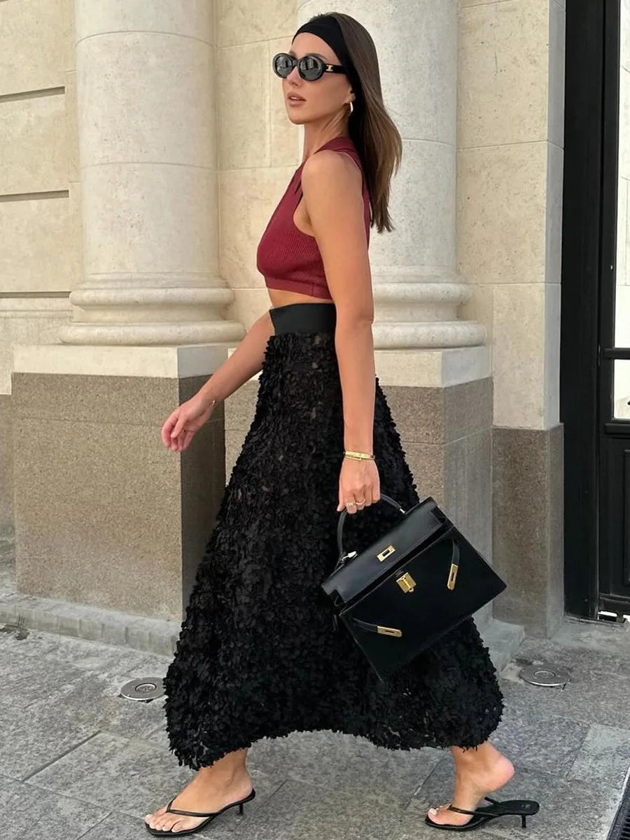 Light Luxury Evening Skirt Autumn Winter Women's Slim Fit Loose Warm Embroidered Petal Side Split Design Temperament Skirt New.