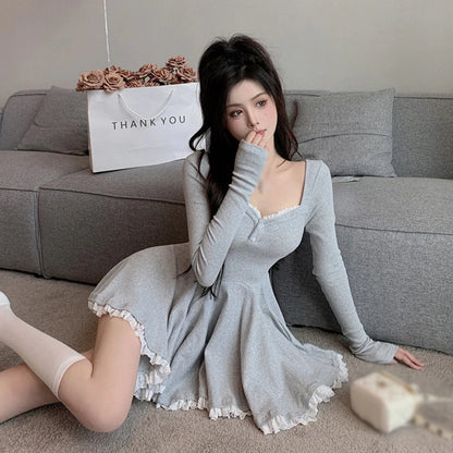 Sexy koreanisches Kleid im französischen Stil, Taille geschlossen, lange Ärmel, Schlüsselbein, freigelegt, süß.