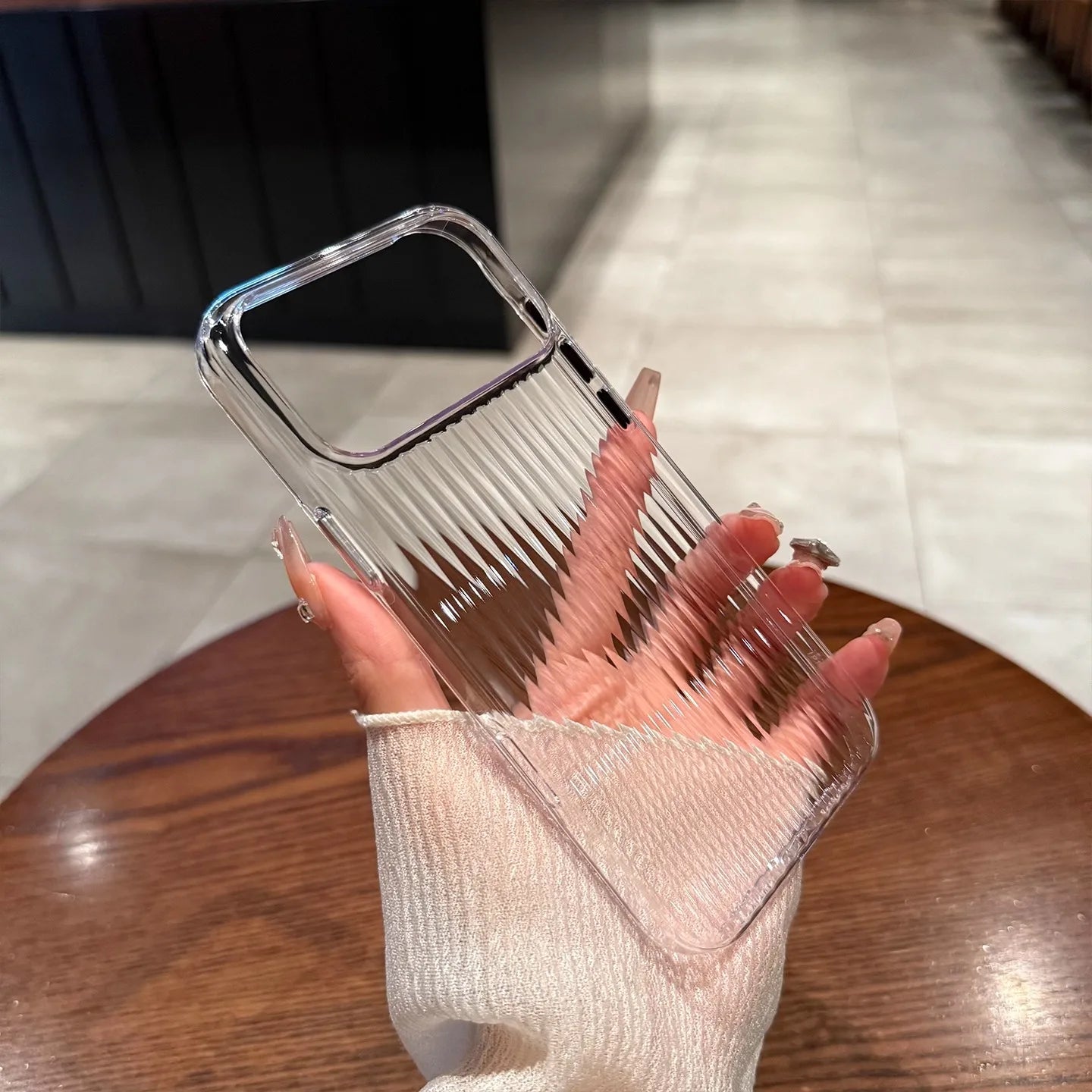 17 Pro Max Luxury Transparent Corrugated Pattern Ultra Thin Case For iPhone 17 Air 16 15 14 Pro Max Plus Shockproof Soft Cover.