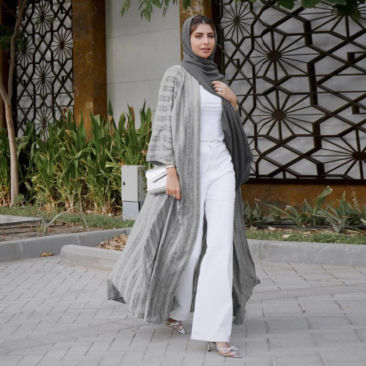 2024 New Fashion Muslim Kimono Abaya Solid Striped Retro Ethnic Cardigan Robe Dubai Middle Eastern Saudi Arabia Eid Clothes