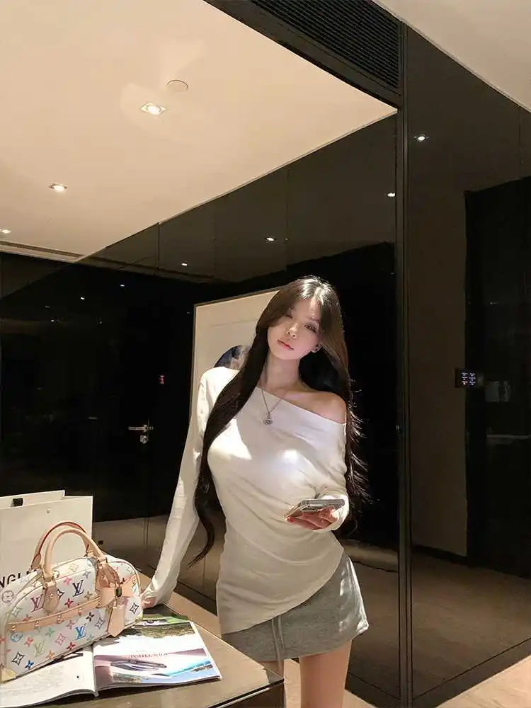 Sexy Long Sleeve T-Shirt Shoulder Bared Waist Cinched Slim Fit Knitted Cotton Solid Color Casual Urban Style for Early Autumn.