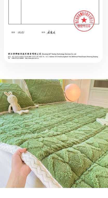 Winter Taft Velvet Mattress Topper Pad Fleece Bedspread Fold Non-slip Thin Tatami Mat Student Dormitory Bed Sheet Mattress Cover.