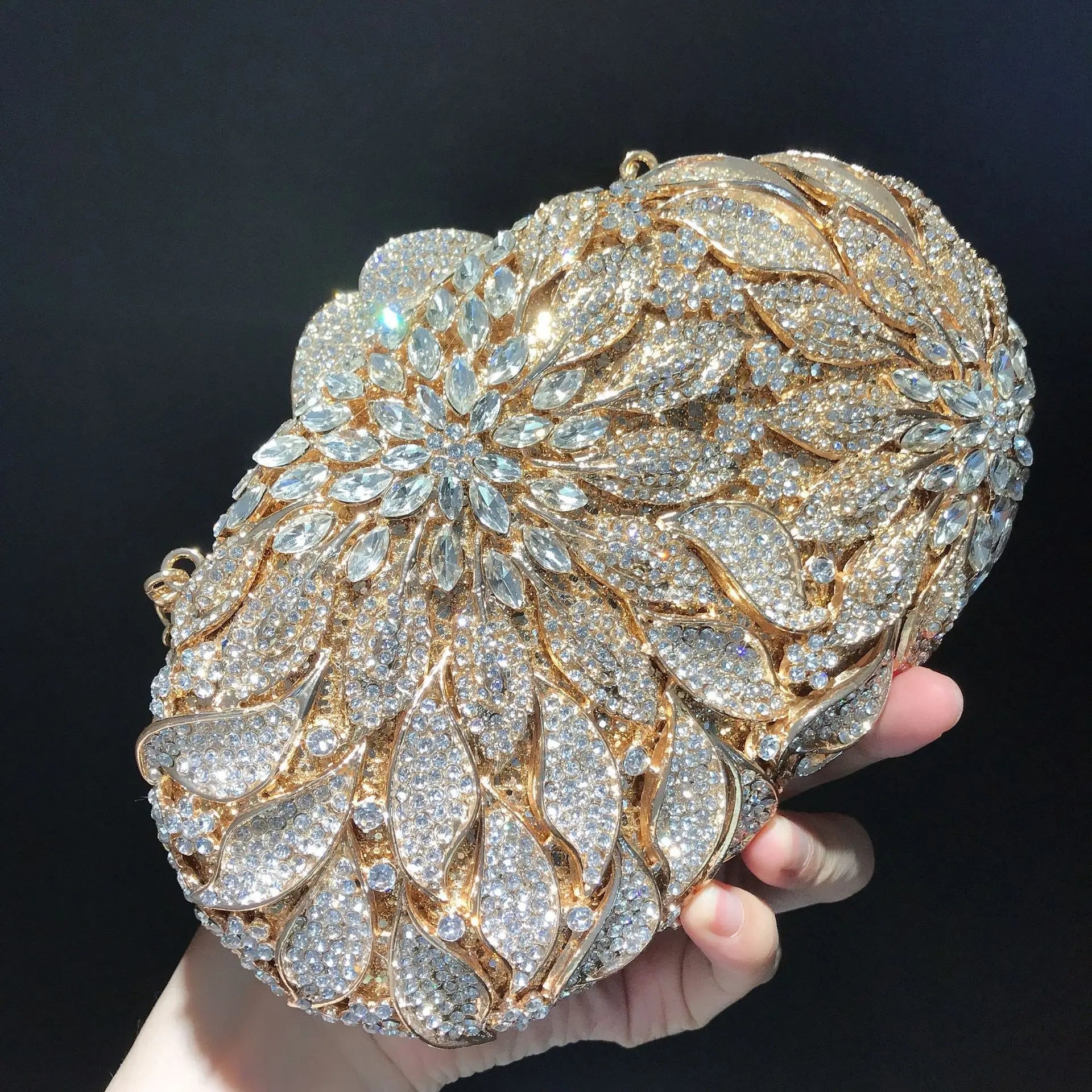 Gold Metal Leaves White Crystals Evening Clutch Bags Luxury Women Wedding Party Purse Ball Handbags Rhinestone Mini heart bag.