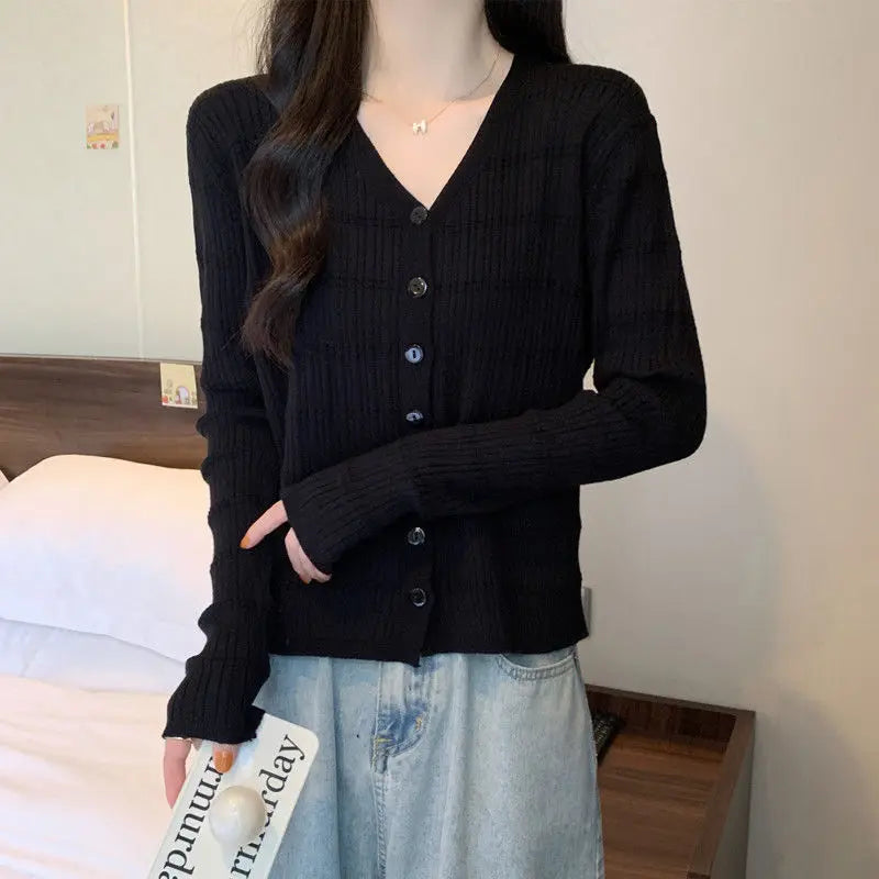 Women's Long-sleeved Button Cardigan Solid Color Casual Loose Fashion Top.