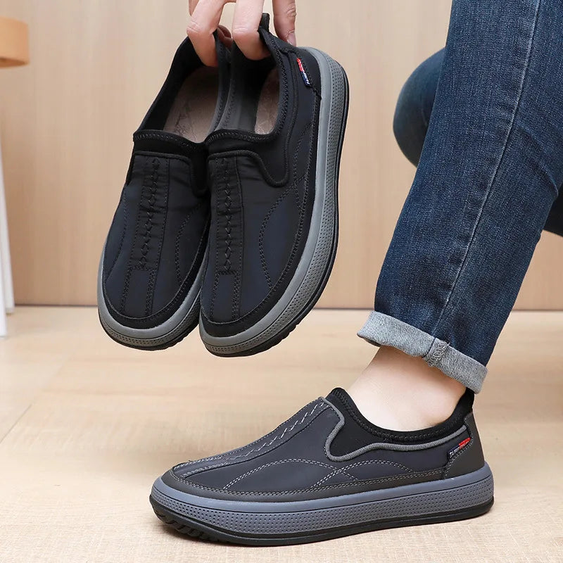 Casual Men's Cloth Shoes Outdoor Men Sports Shoes Comfortable Wear-resistant Soft Bottom Sneakers Light Anti-Slip Walking Shoes.