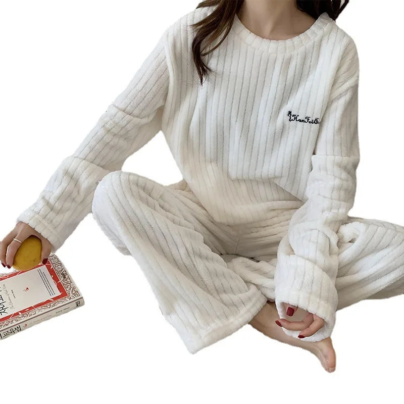 New Autumn/Winter Coral Fleece Pyjamas for Women Thickened Homewear Student Comfort Cotton Fleece Plus Size Fashion Pyjama Set.