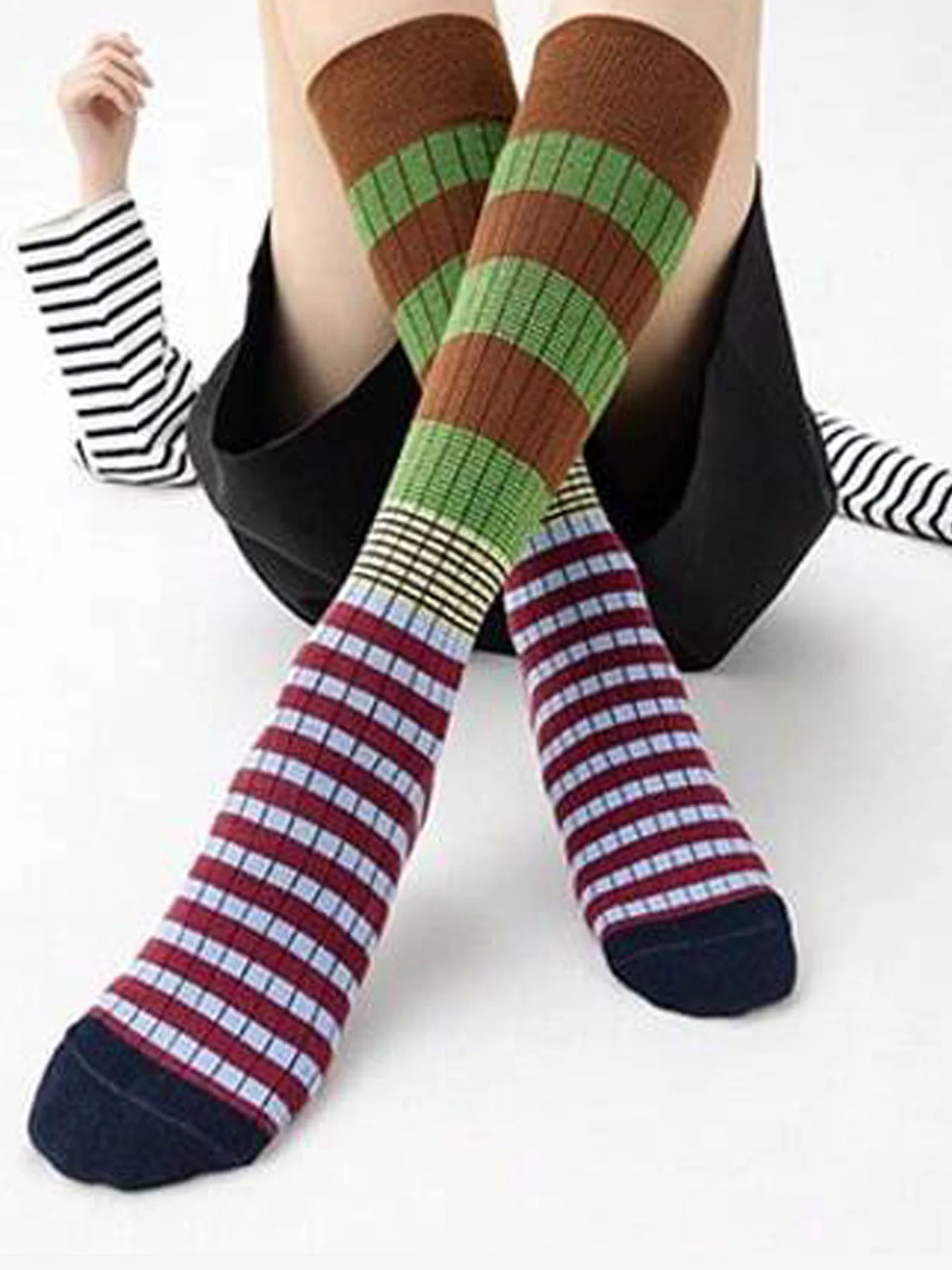 1 Pair Korean Style Women's Calf Socks Fashion Rainbow Stripes Socks Outdoor Sport Cycling Vintage Harajuku Middle Tube Long.