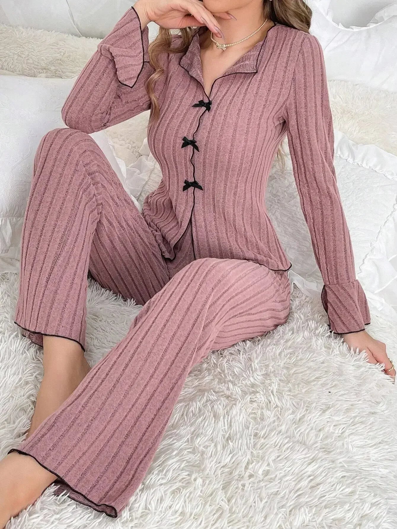 Autumn Winter Warm Pajamas Set for Woman Sleepwear Lapel Bow Fashion Sexy Long Sleeve Tops and Trousers Home Suit.