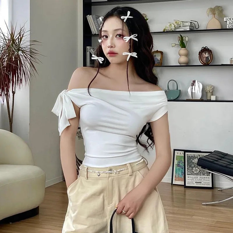 2025 Women'S Summer Ins Style New Shrink Pleated One-Shoulder Crop Top Backless Twist Tie Asymmetric T-Shirt Casual Top.