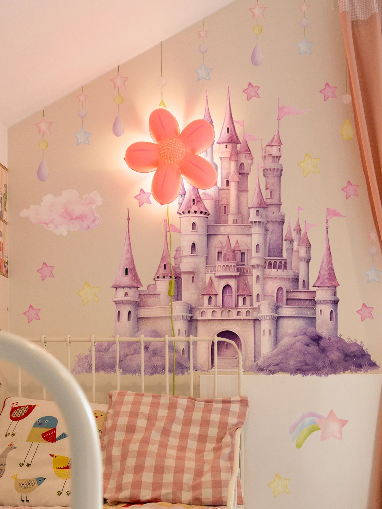 2sheet/set Pink Castle Wall Decals,  Clouds Stars Wall Stickers, Balloon Wall Decor for Kids Girls Bedroom Nursery Home.