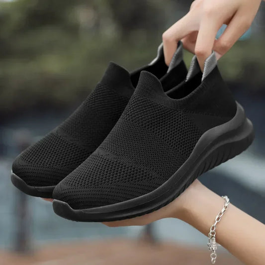 Men Sneakers Unisex Casual Shoes Soft Sole Slip-On Vulcanized Shoe Lightweight Loafers Plus Size Walking Men Shoes Tenis Hombres.