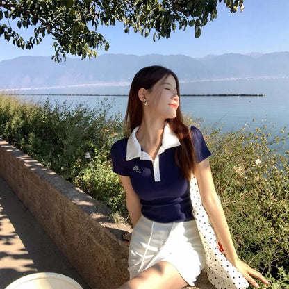 Women's Slim Fit Short Sleeve Polo Shirt Summer New Color Collision Design Red T-Shirt Top Fashionable Casual Business Wear.