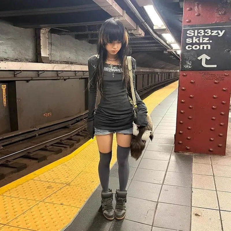 Seeslim Gothic Graphic T Shirts Women Long Sleeve Korean Fashion 2000s Clothes Y2k Slim Spring Autumn Tops Tees Female Clothing.